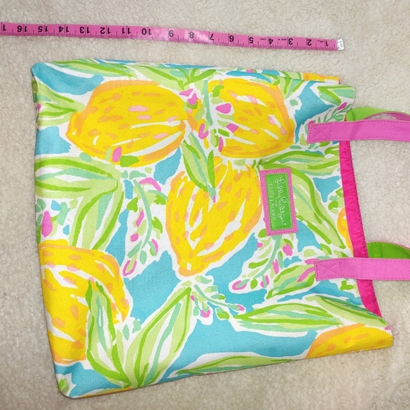 🍋💦🍨 Lilly Pulitzer for Estee Lauder Lemon Print Tote Bag! - Picture 8 of 9